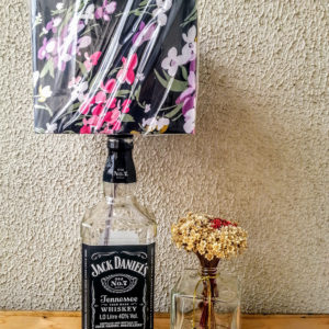 Abajur de garrafa - Jack Daniels floral
